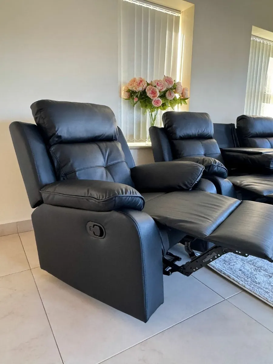 Leather sofas - Image 4