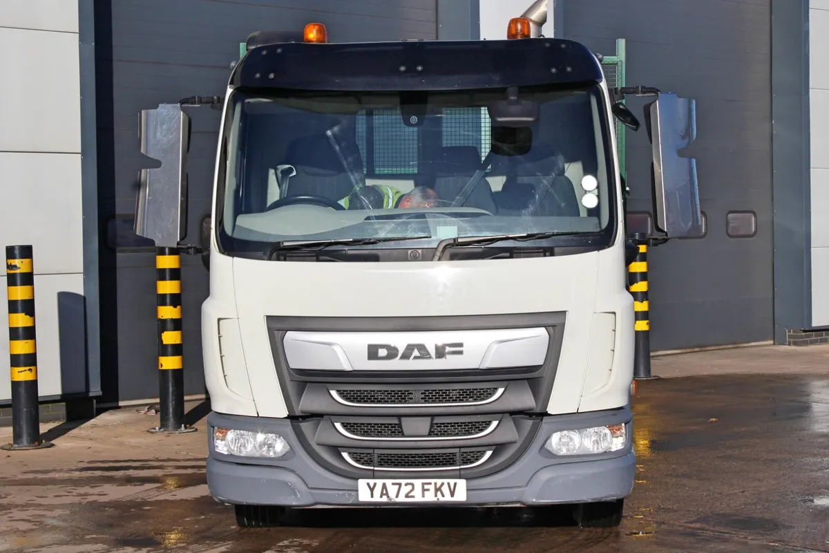 2023 (72) DAF LF 210 4X2 TIPPER (EURO 6) - Image 3