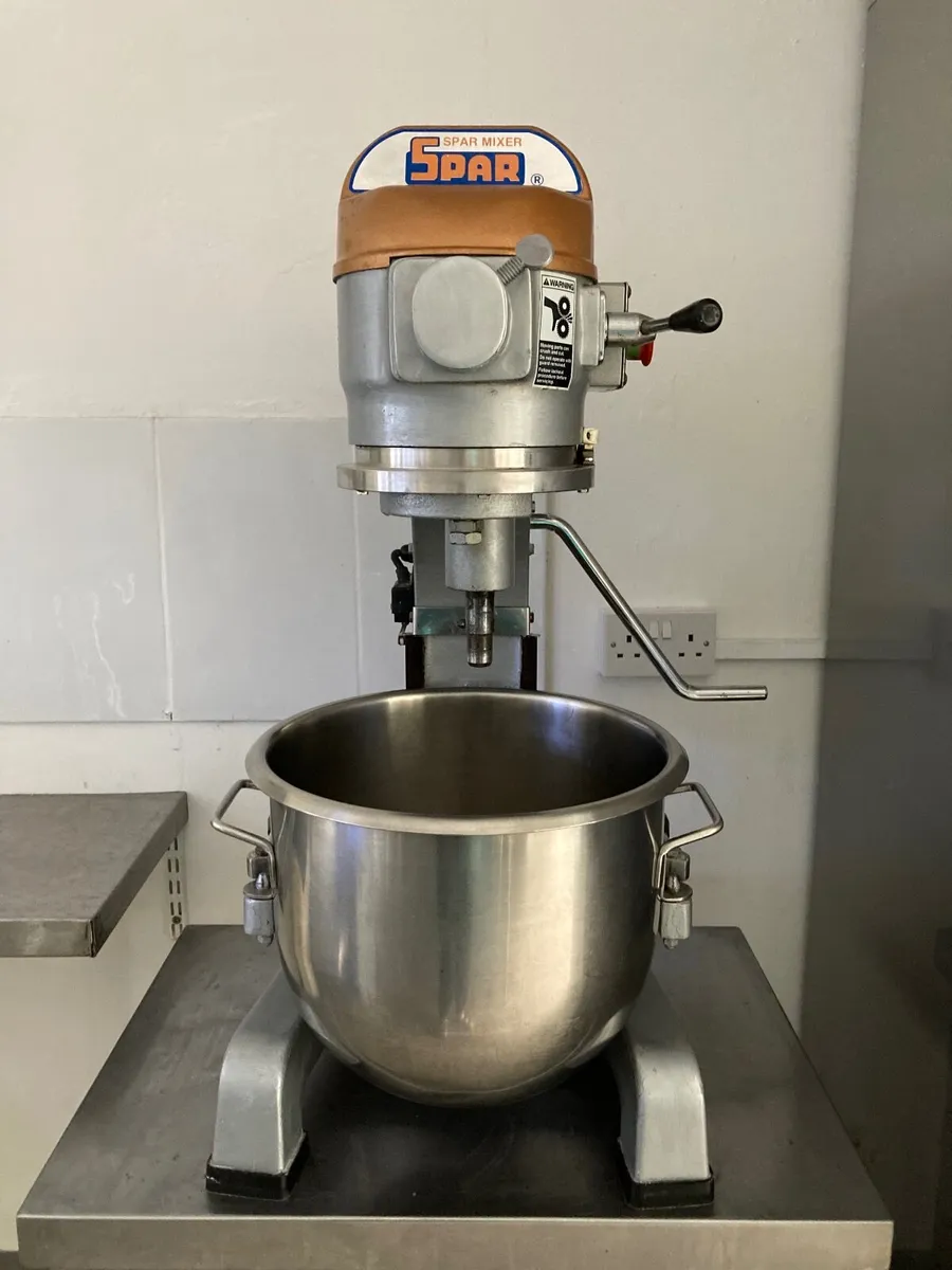 Spar 20 Lit food mixer and stainless steel table - Image 1