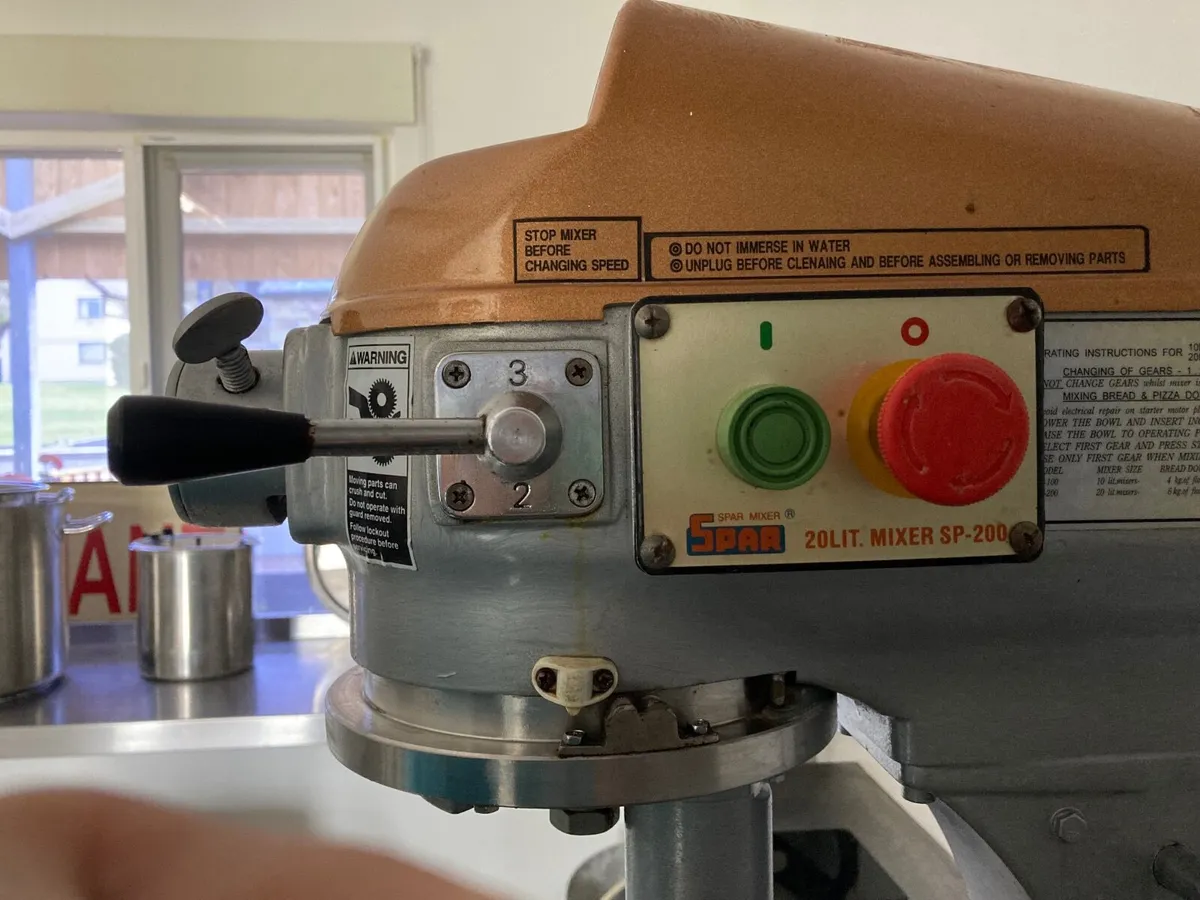 Spar 20 Lit food mixer and stainless steel table - Image 3