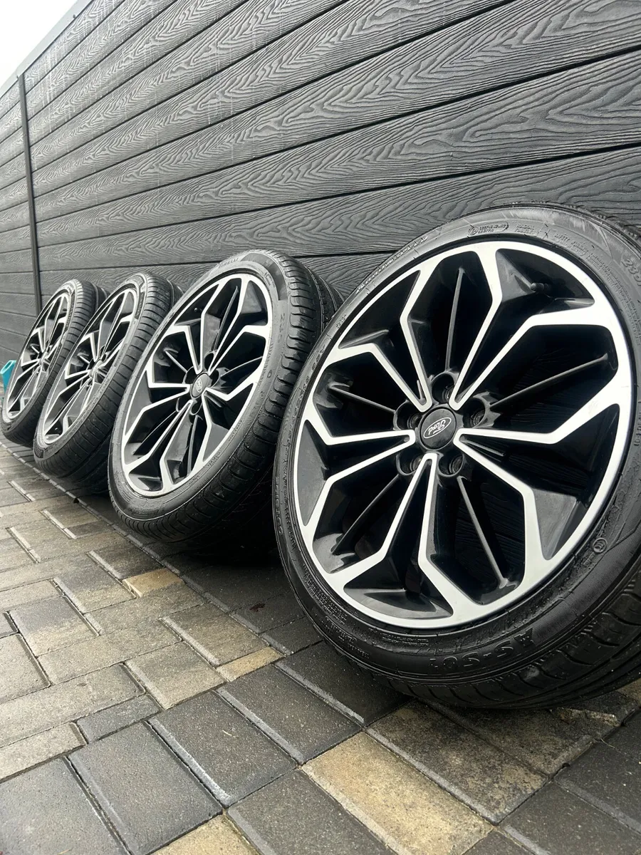 18” GENUINE FORD ST-LINE ALLOY WHEELS & TYRES - Image 1