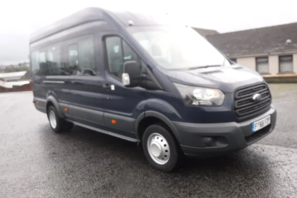 Ford Transit 2016 17 seater minibus, tacho . - Image 2