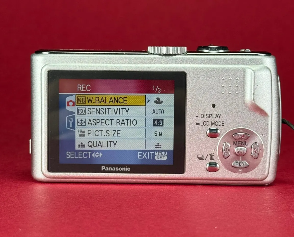 Panasonic Lumix DMC-TZ1 camera - Image 2