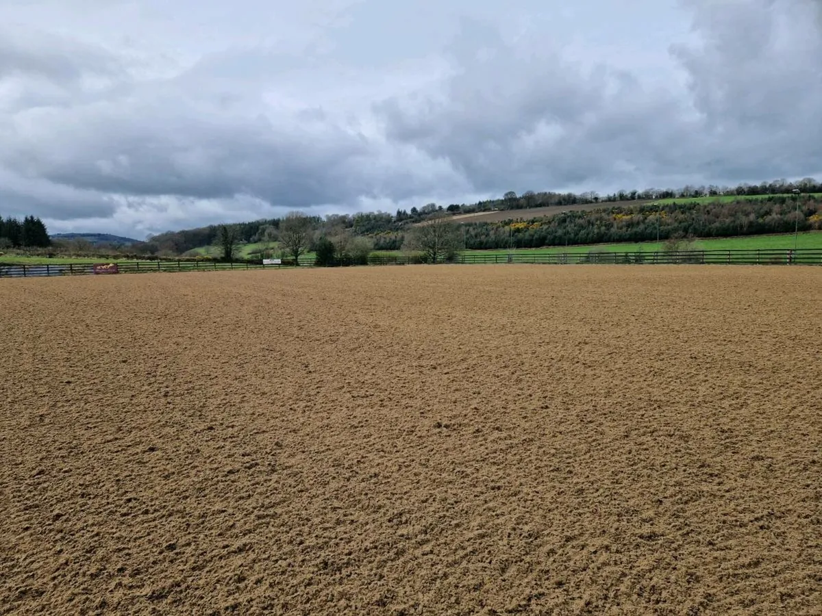 Fibre mixing/Arena maintenance - Image 1