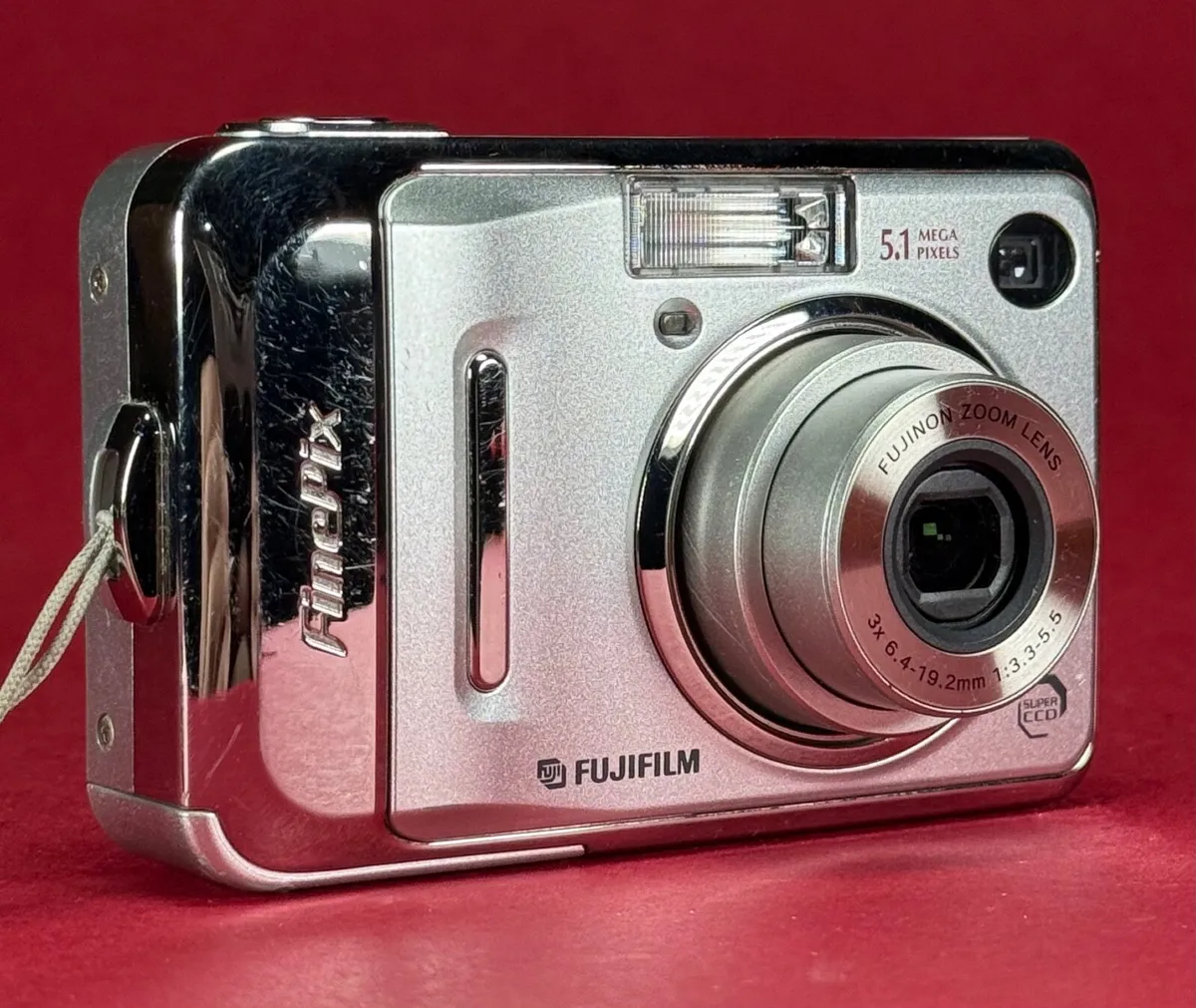 Fujifilm FinePix A500 5.1 MP Super CCD HR sensor - Image 2