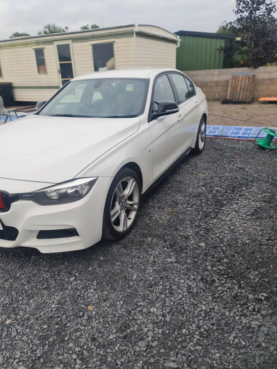 2013 BMW F30 318D MSPORT BREAKING PARTS N47D20C - Image 3