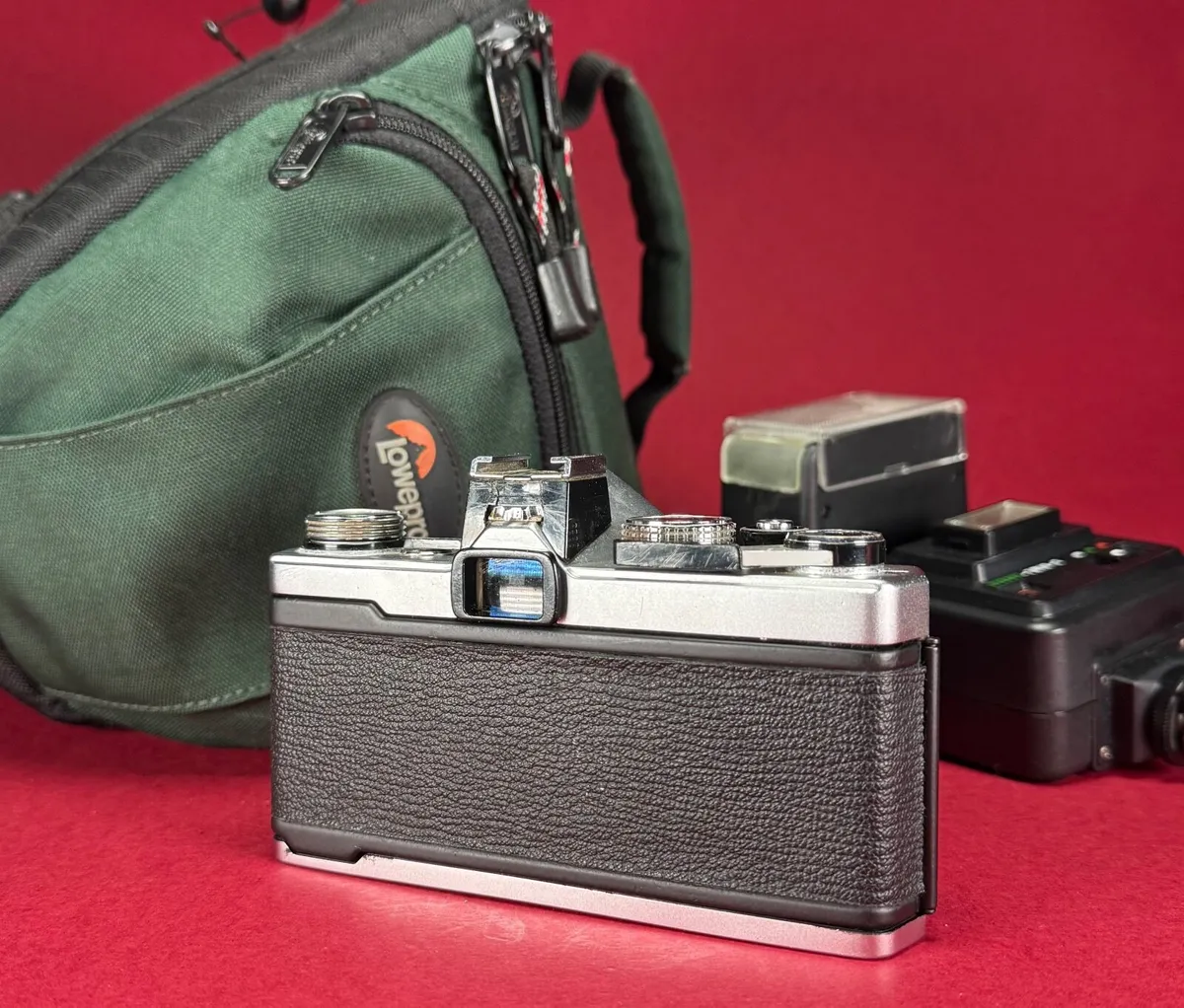 Olympus OM-1 film camera - Image 2