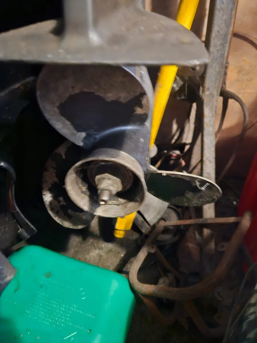 Mariner outboard 25hp - Image 4