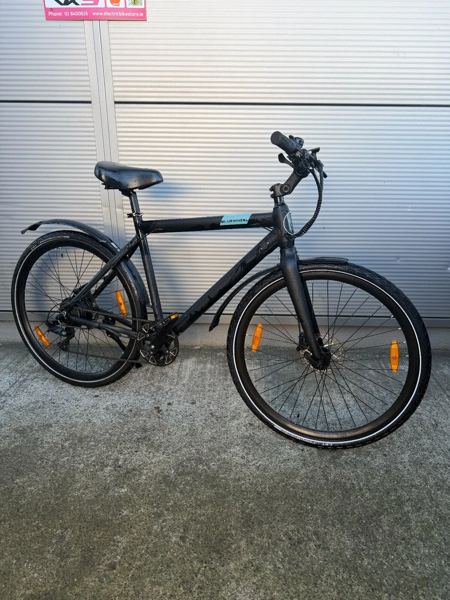 ULTRA LIGHTWEIGHT HYBRID E-BIKE - Image 1