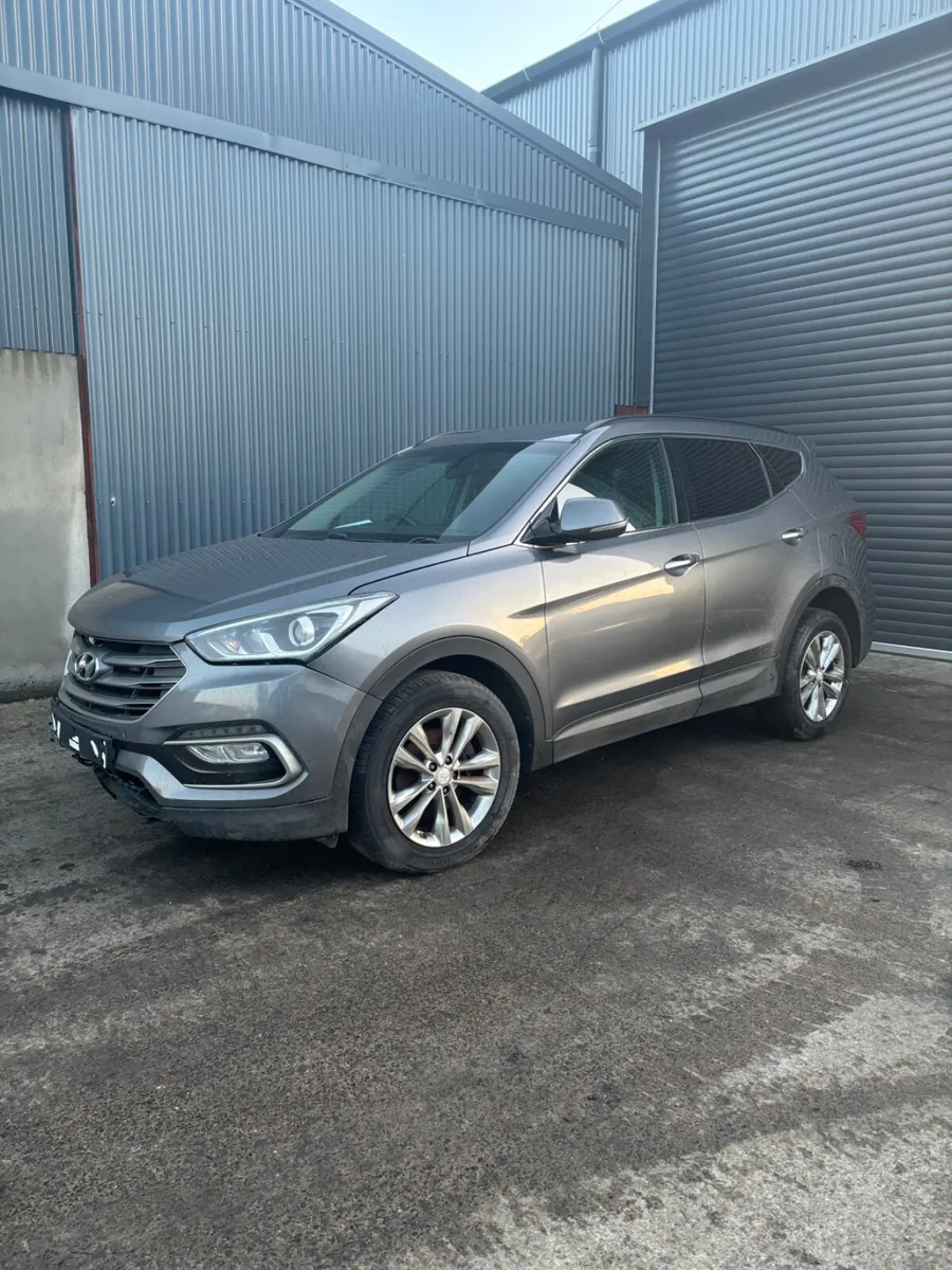 Hyundai Santa Fe 2016 for Breaking - Image 3
