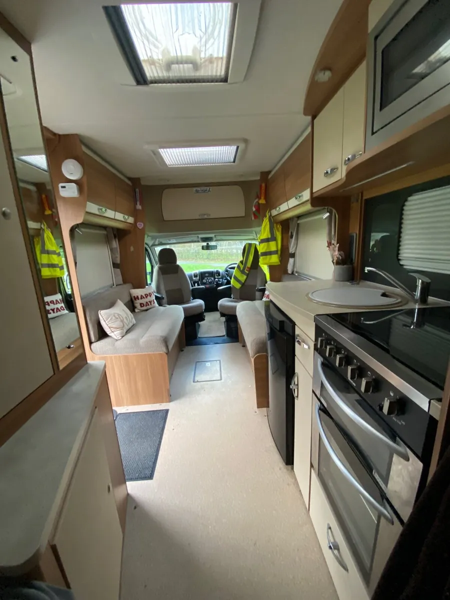 Motorhome 2014 Swift Sundance 622FB - Image 2