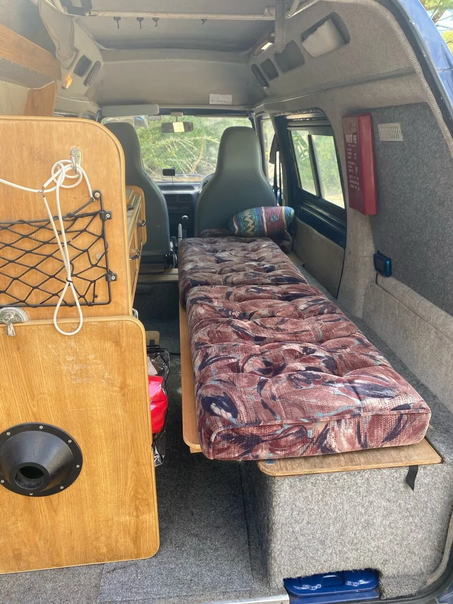 Nifty little Campervan. - Image 4