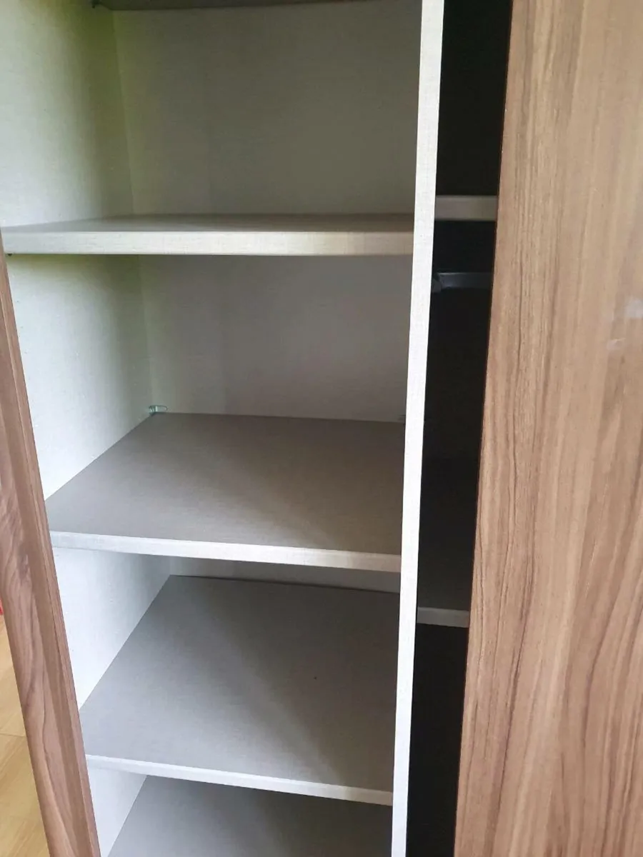 Sliding doors wardrobe - Image 4