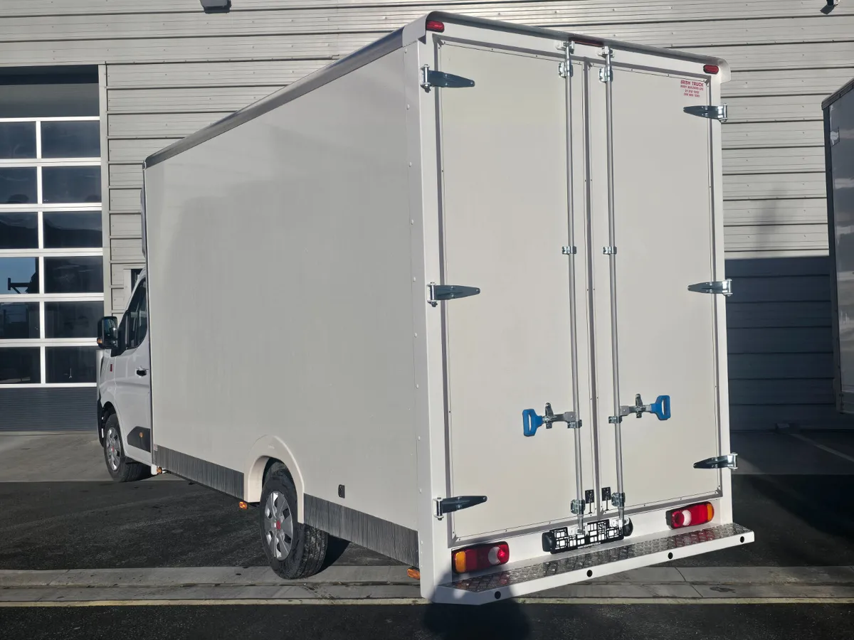 Renault Master Platform Cab 4.5 x 2.5 - Image 3