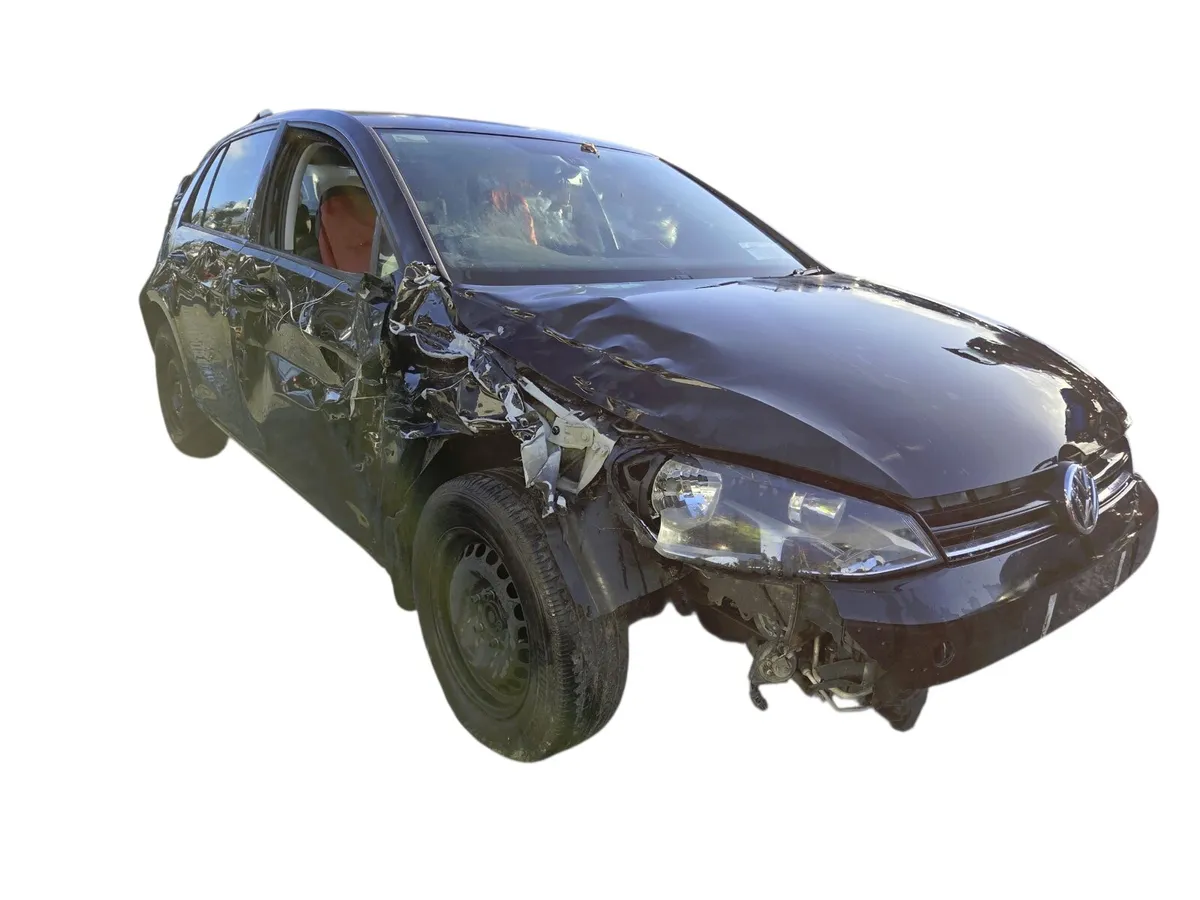 2014 VOLKSWAGEN GOLF For Breaking/Dismantling - Image 1