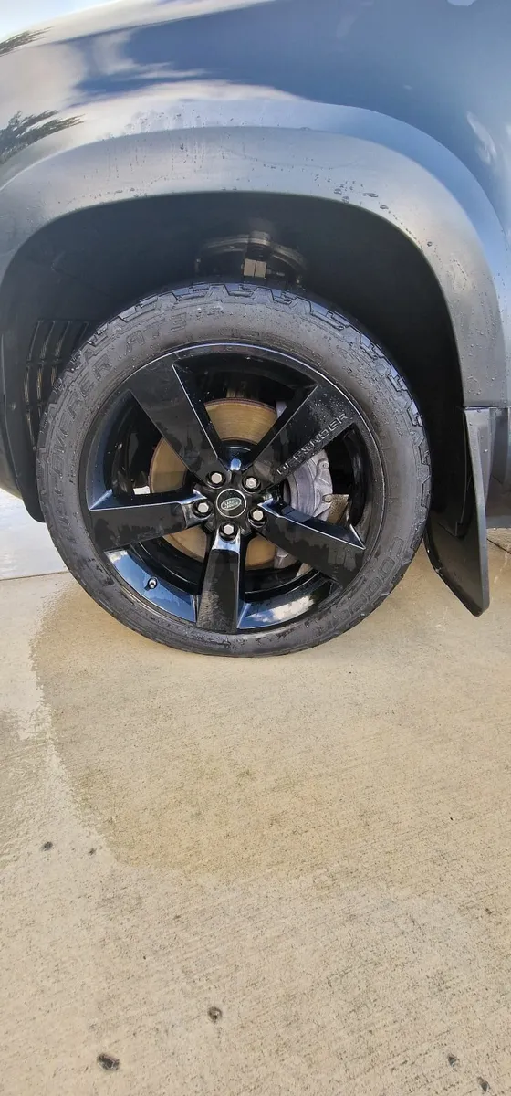 Landrover Defender 22" Alloy wheels - Image 3