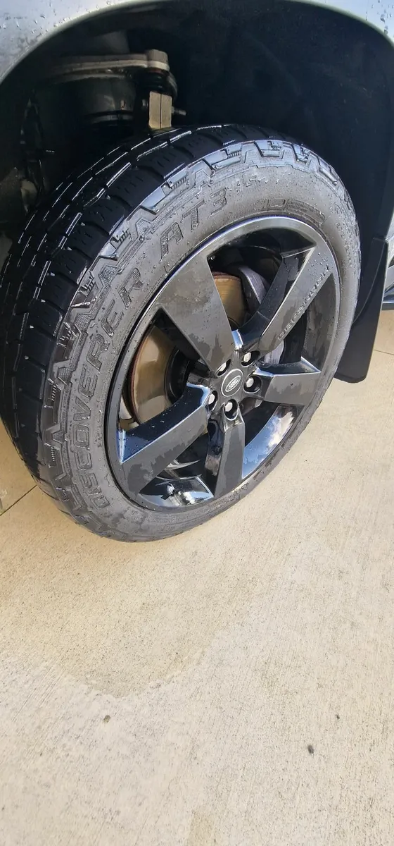 Landrover Defender 22" Alloy wheels - Image 1