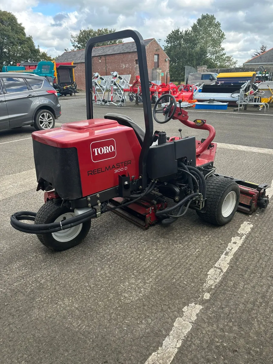 Toro sidewinder mower - Image 1