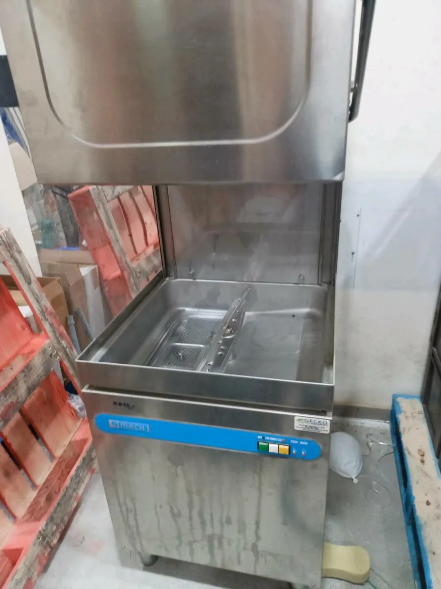 Mach walk through washer - Image 2