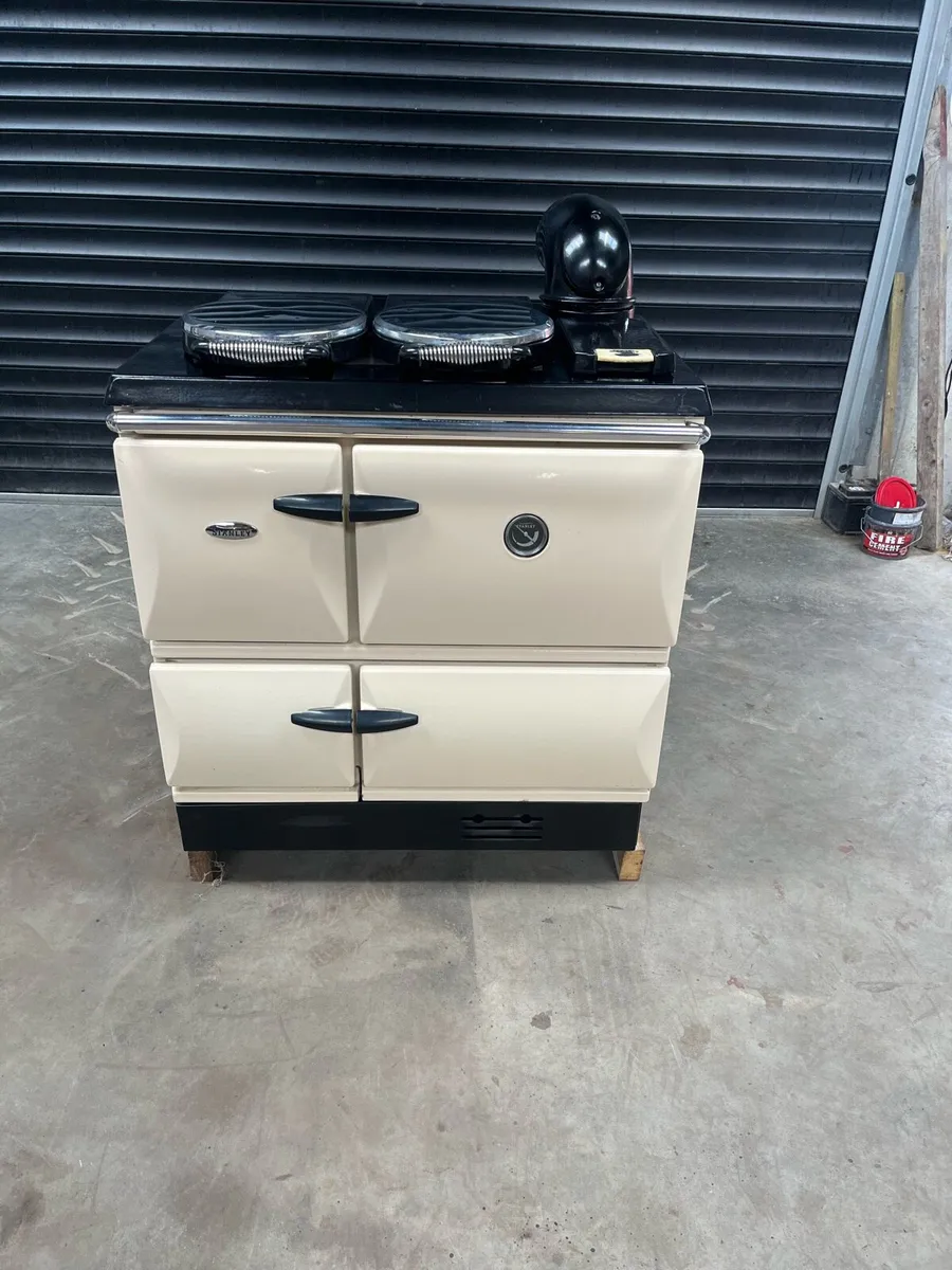 Stanley oil range - Image 1