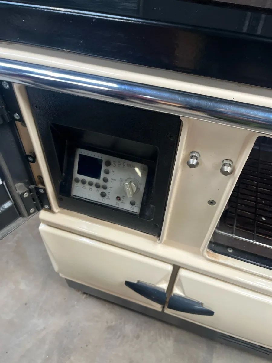 Stanley oil range - Image 2