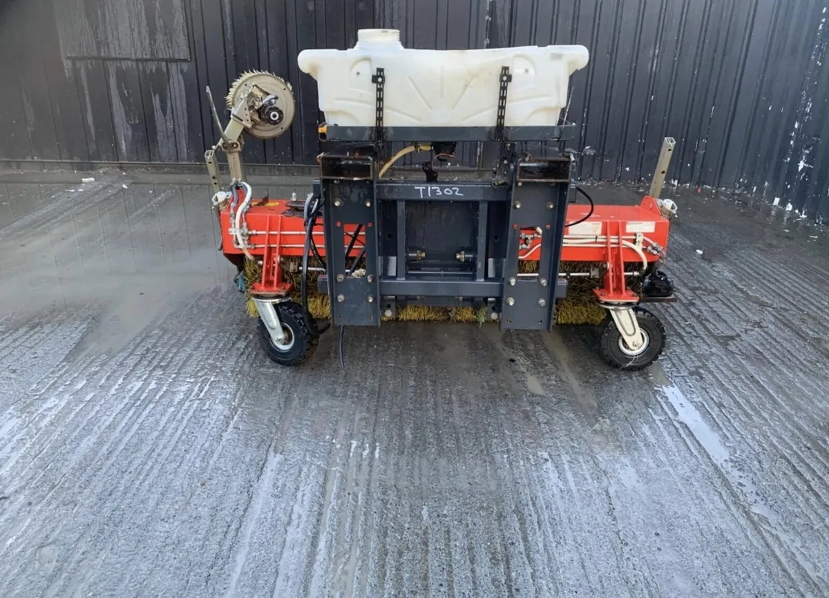 Conquip Hydraulic Sweeper Collector - Image 2