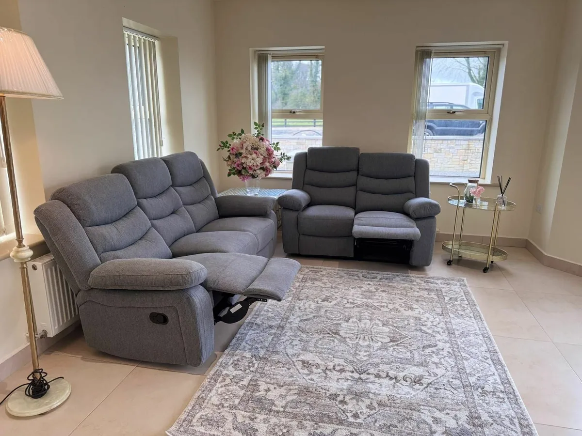 Grey fabric sofa - Image 3