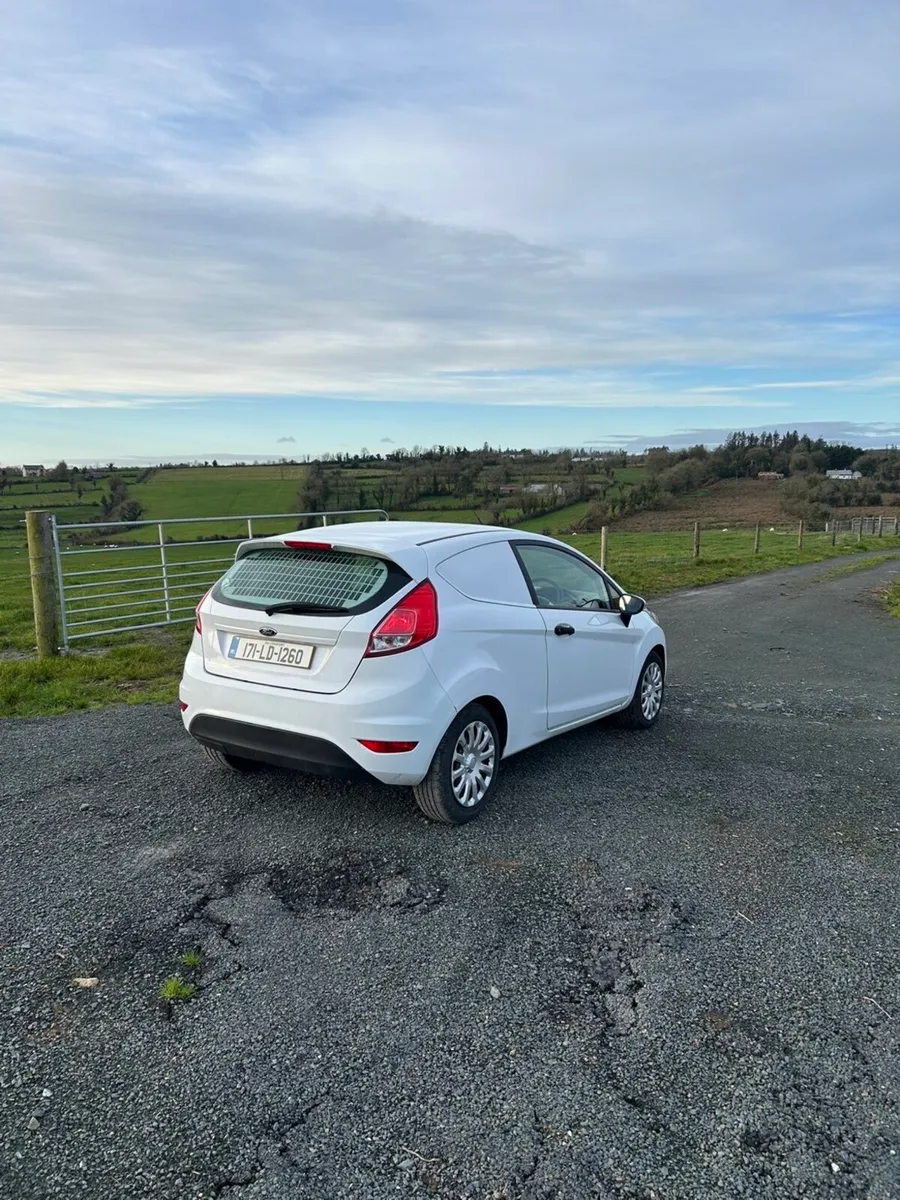 Ford Fiesta Van - Image 3