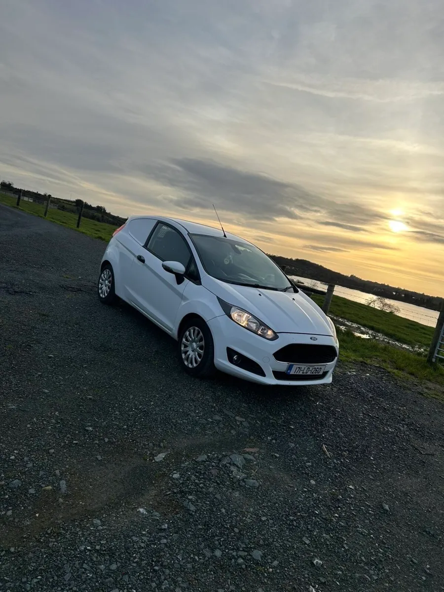 Ford Fiesta Van - Image 1