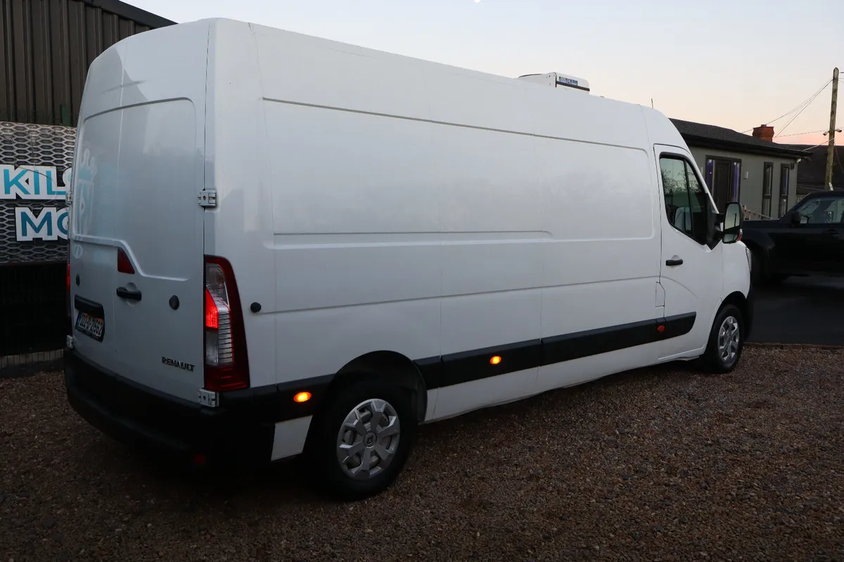 2022 RENAULT MASTER  FRIDGE VAN - Image 4