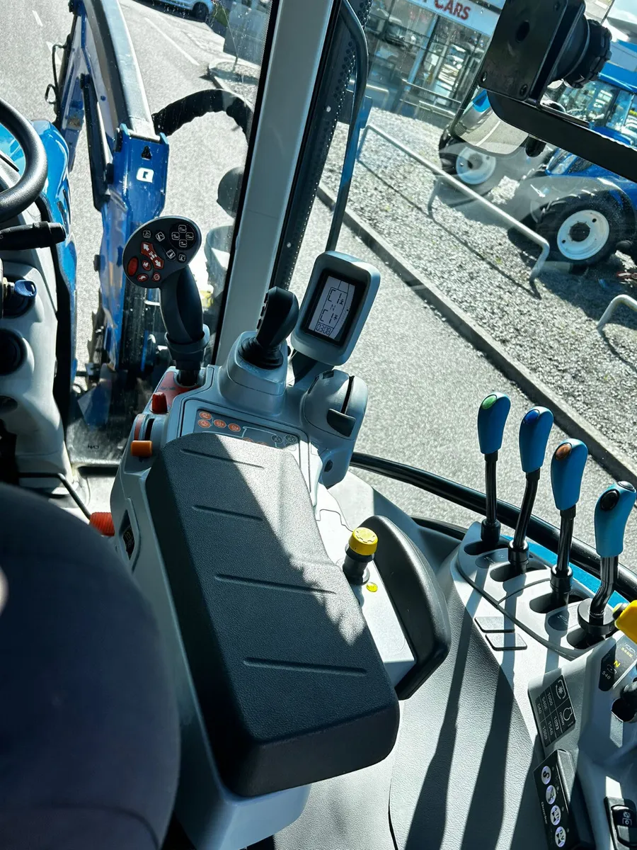 Ex Demo T6.180 DC with Quicke Q5m Loader - Image 4