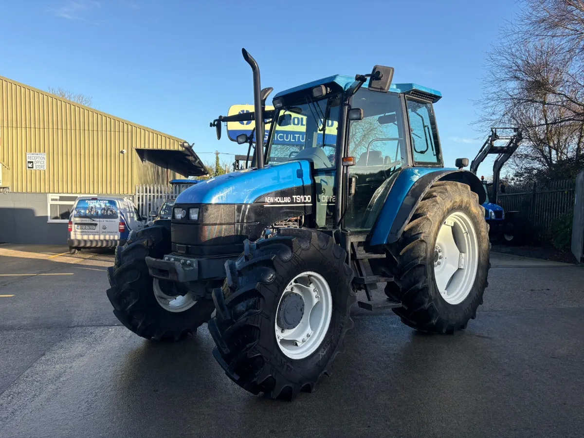 2000 New Holland TS100 4x4 - Image 1
