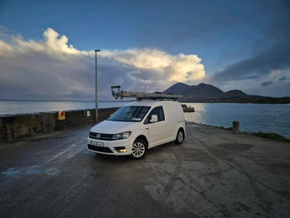 VOLKSWAGEN CADDY HIGHLINE - Image 2