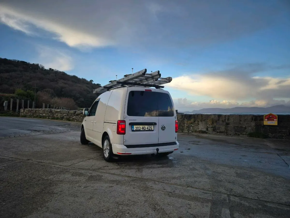 VOLKSWAGEN CADDY HIGHLINE - Image 4
