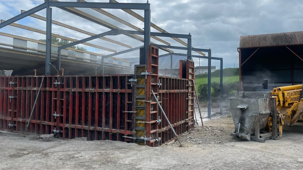 Concrete and shuttering construction - Image 1