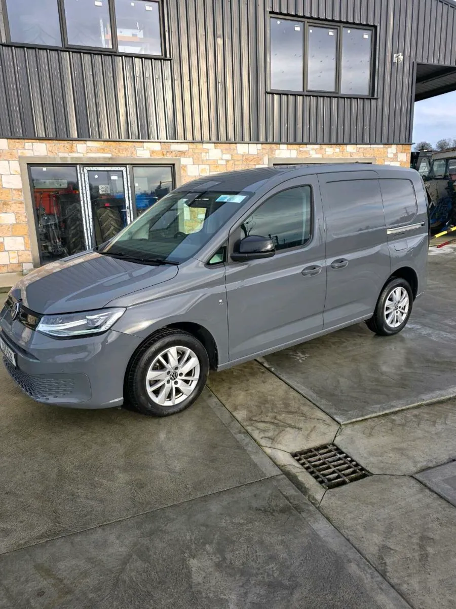 Volkswagon Caddy 2.0L auto 231 reg - Image 2