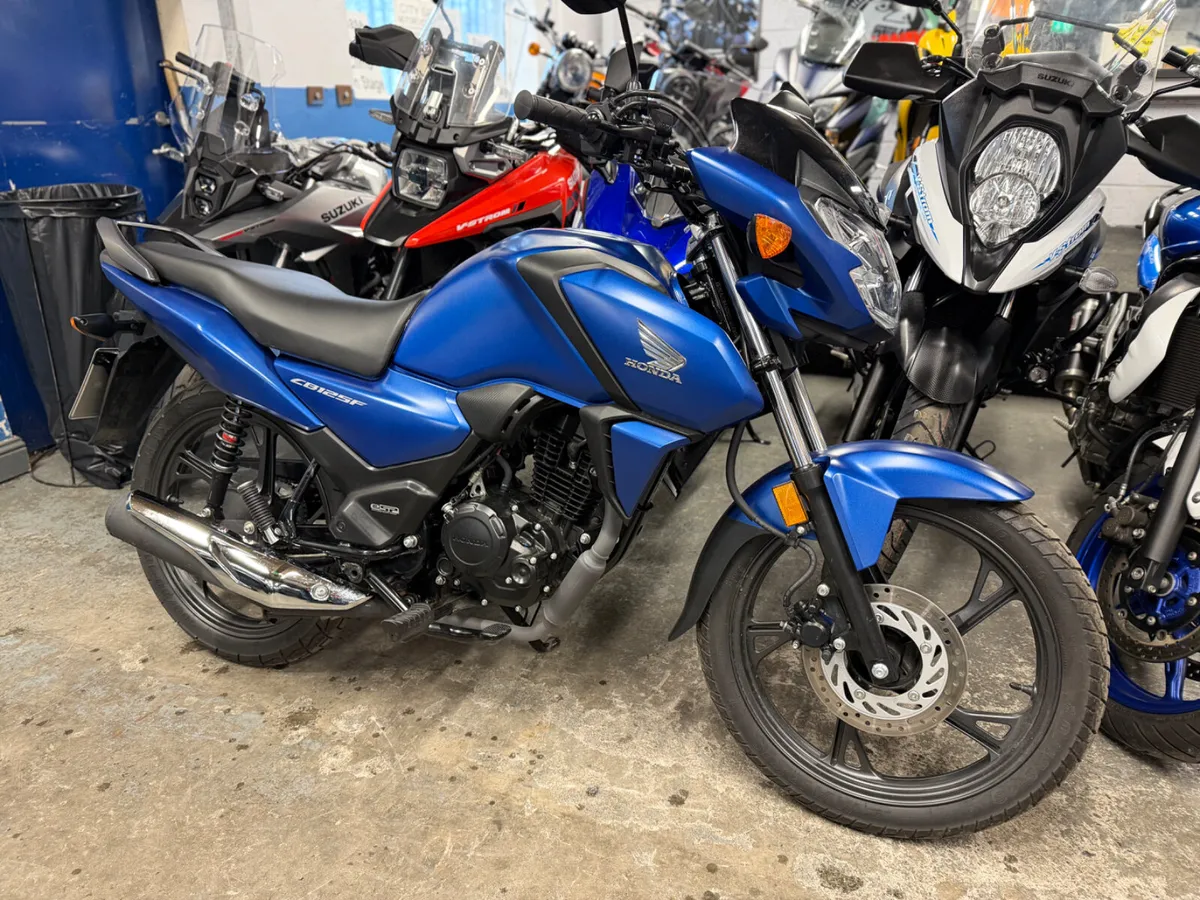 2025 Honda CB125F - Image 2