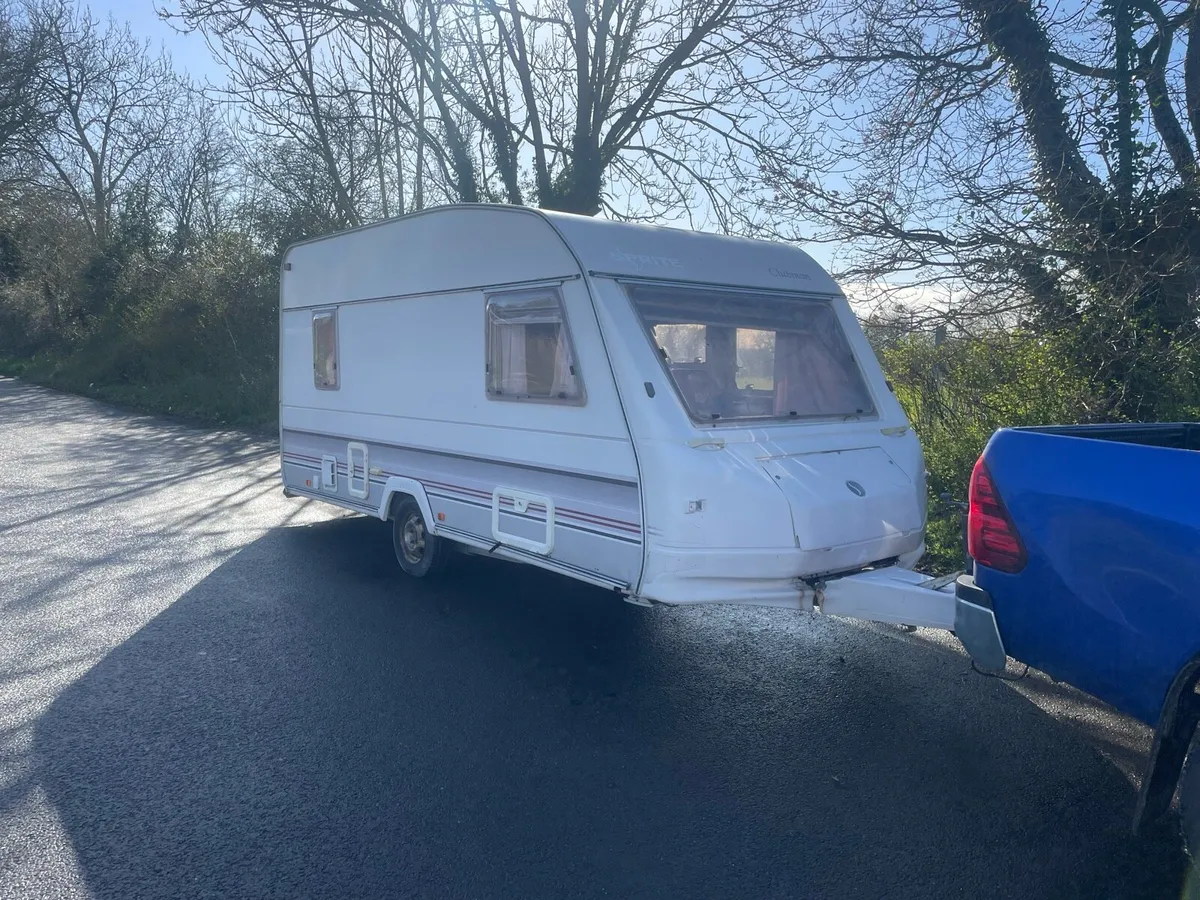 4 birth caravan - Image 1