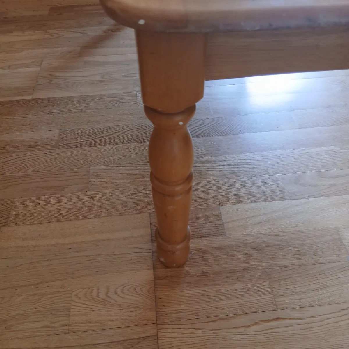 Solid pine wood coffee table - Image 2