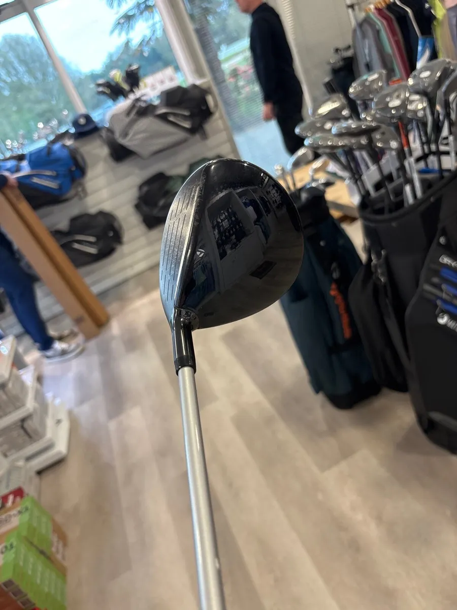 Taylor Made Qi10 Max Ladies (5 Wood +  5 Hybrid) - Image 4