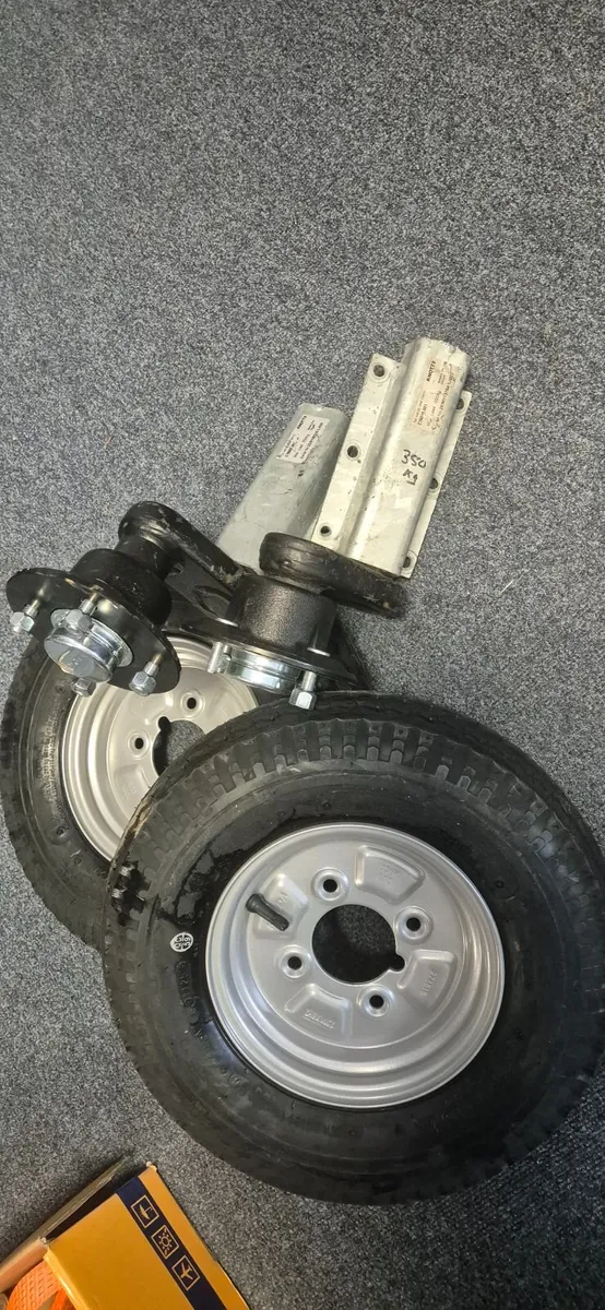 €290 Pair suspension units with 8in wheels