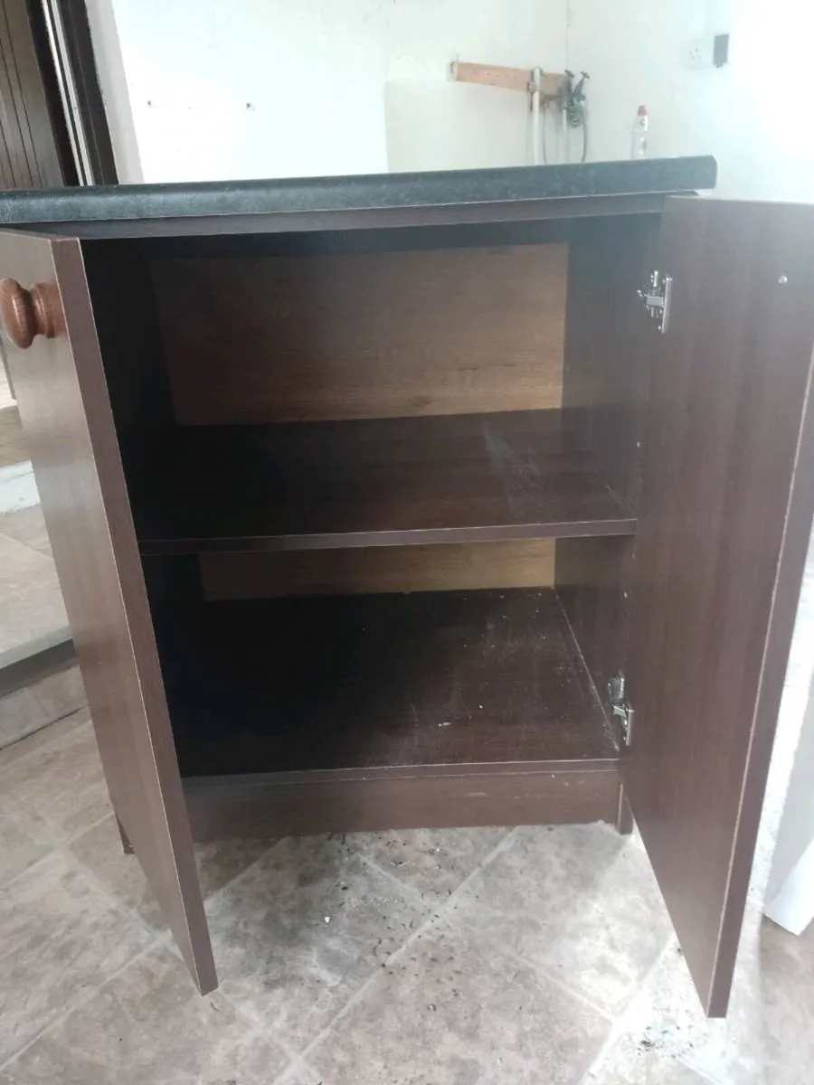 Kitchen units - Image 2