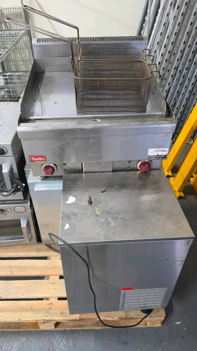 Pizza oven , grill, ice machine etc - Image 3