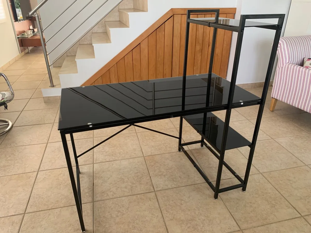 Black glass desk - Image 1