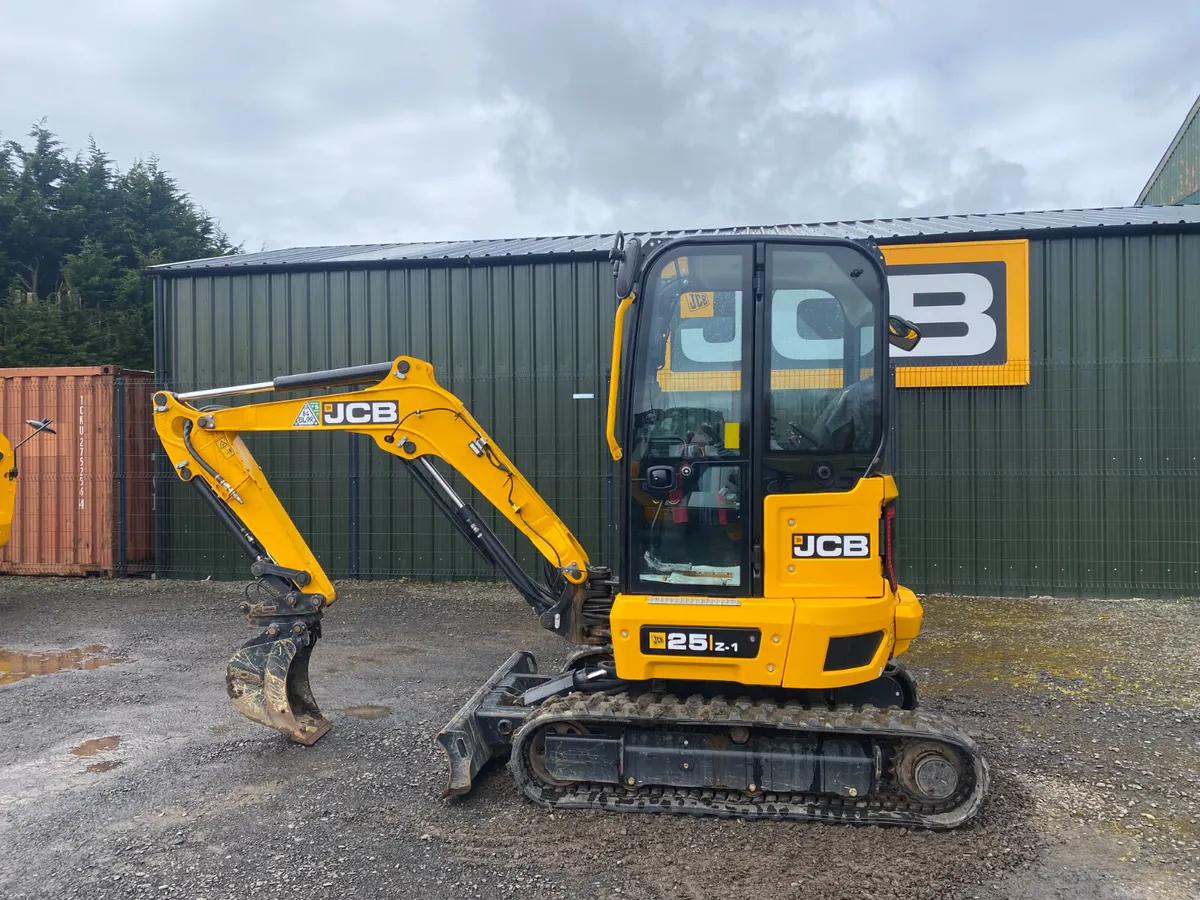 EX DEMO JCB 25Z-1 PLUS MINI EXCAVATOR YEAR 2024 - Image 1