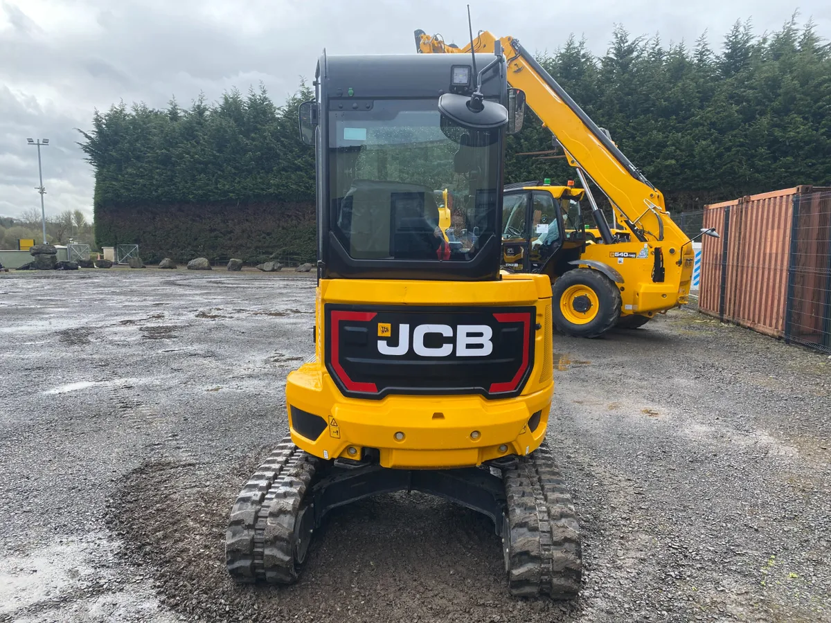 EX DEMO JCB 25Z-1 PLUS MINI EXCAVATOR YEAR 2024 - Image 3