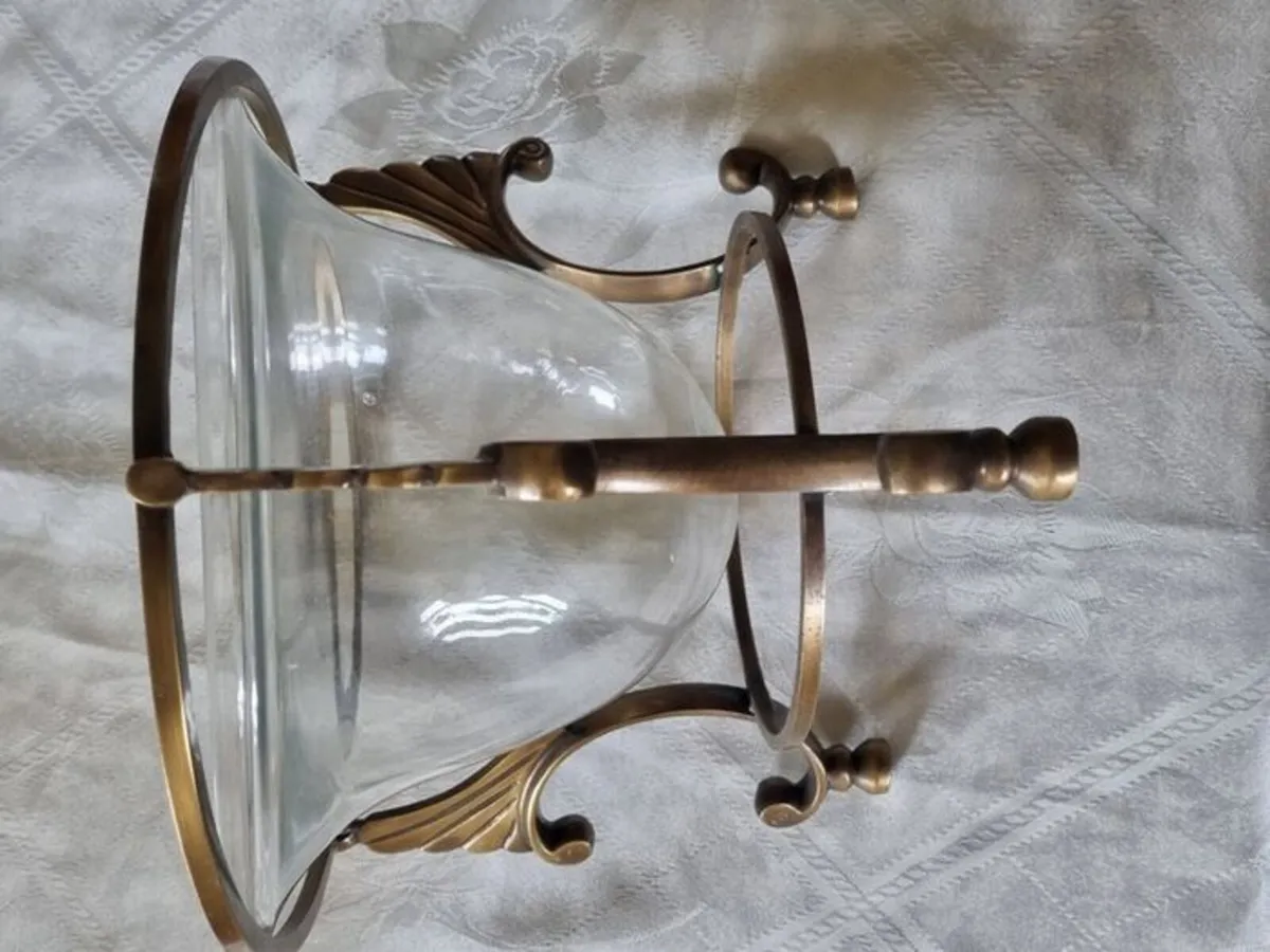 Art Nouveau style bowl in a brass stand - Image 3