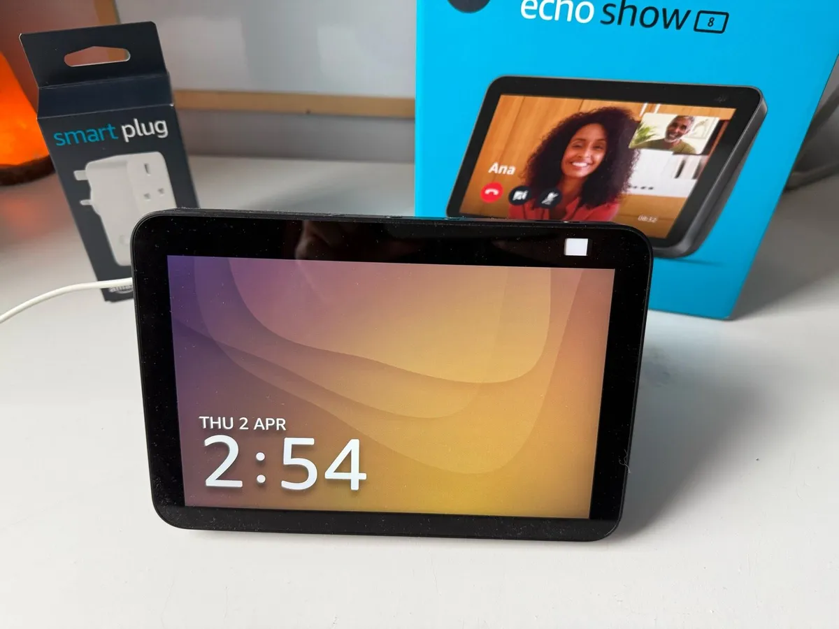 Amazon alexa echo show 8 2nd Gen and smart plug - Image 2