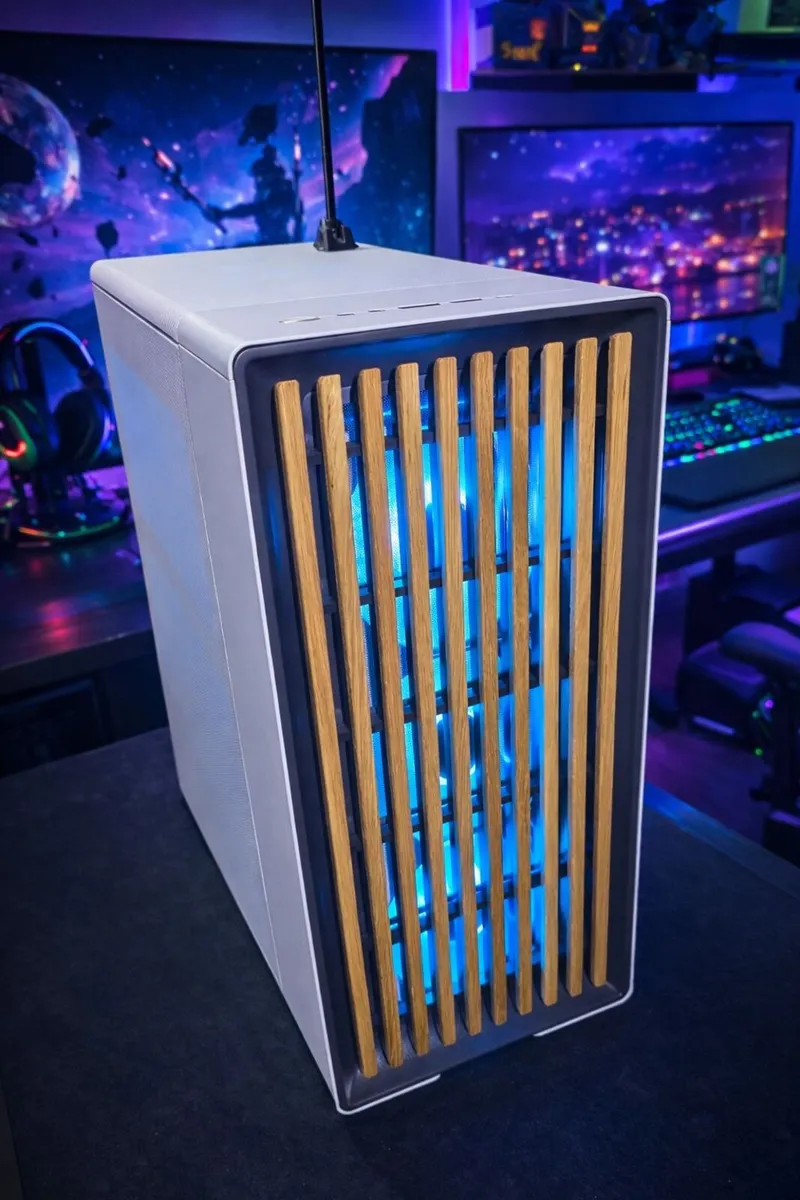 Hi-End Ryzen X3D & RX 9070 XT 16GB Gaming PC - Image 1