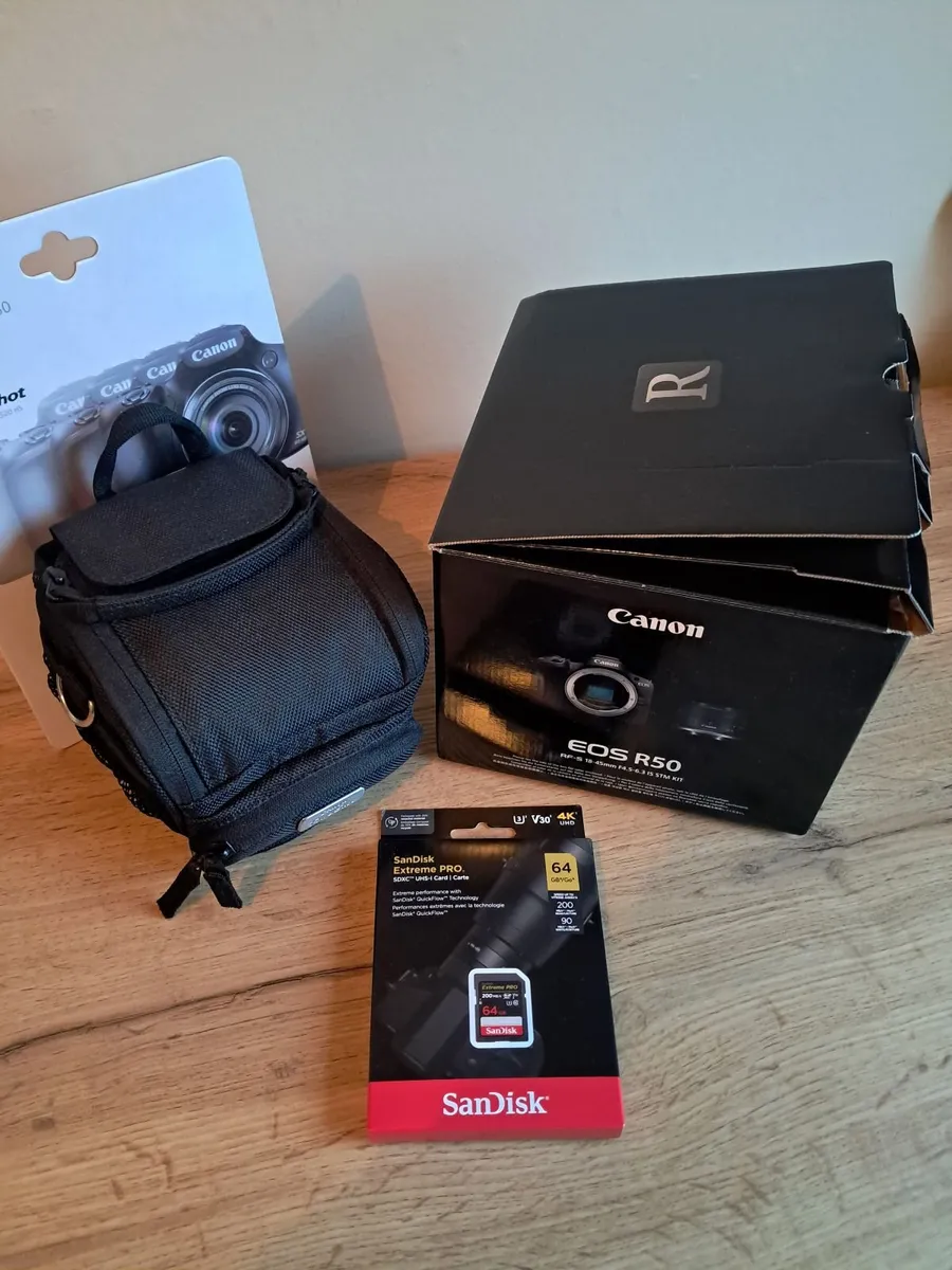 Canon E0S R50 - Image 1